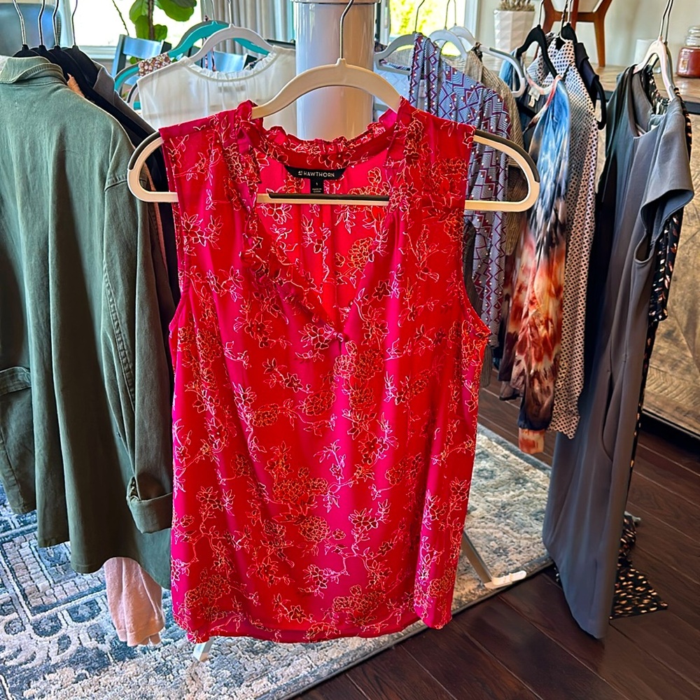 Cute summer top perfect to brighten up your Zoom calls!